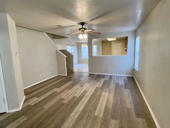 4th image of 415 Allendale Oak