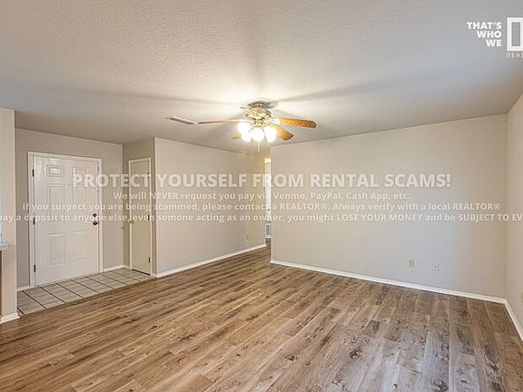 3rd image of 1927 N Caton Dr
