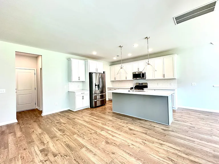 8692 Windsor Hill Blvd — Photo 9