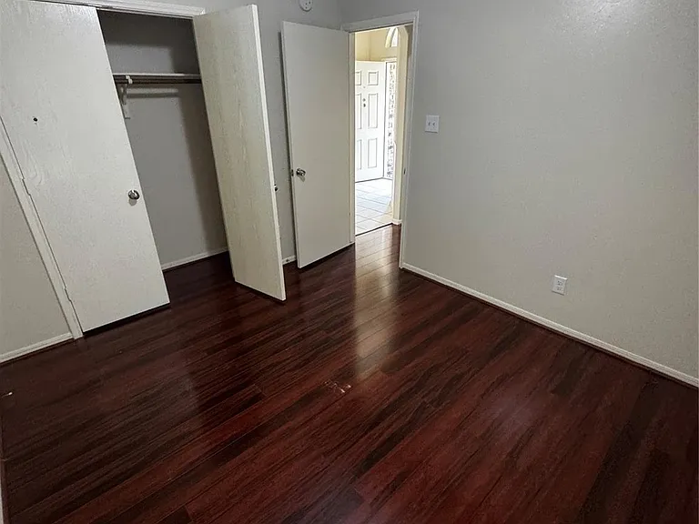 9311 Camelia Crest Ln — Photo 6