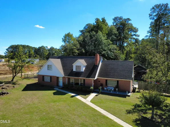 730 E Southerland St, Wallace, NC 28466