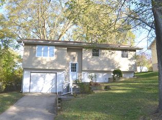 720 N Mulberry St, Clinton, IL 61727