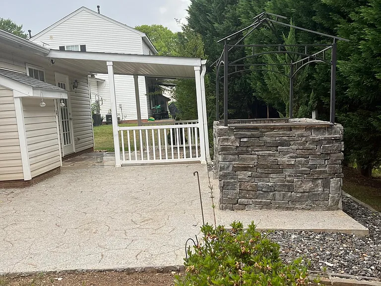 1819 Arlington Ave — Photo 14