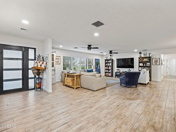 5th image of 6020 N Swan Rd