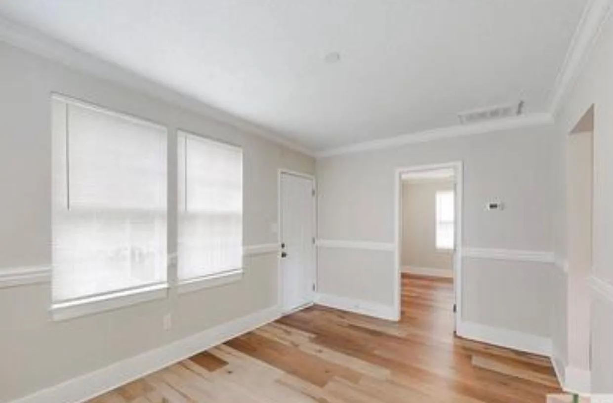 2 bed, 800 sqft, $1,700 — Photo 2