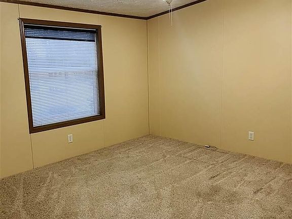 4th image of 111 Kenneally Blvd #111