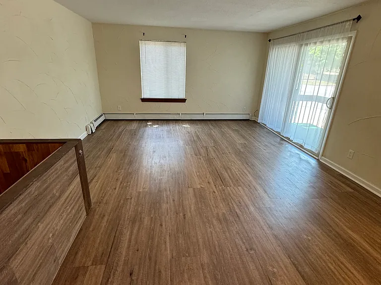 1065 University Ave #101 — Photo 3