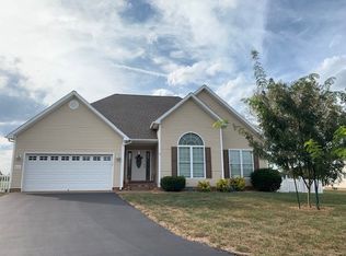 833 Muirfield Cir, Bowling Green, KY 42104