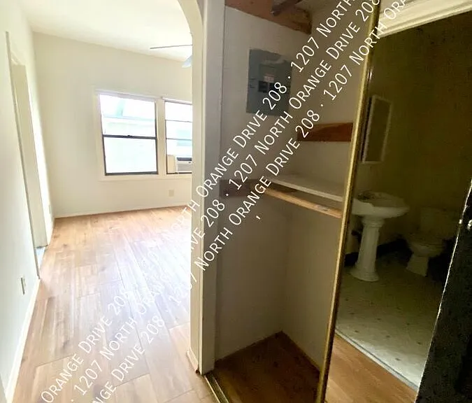 1207 N Orange Dr #208 — Photo 7