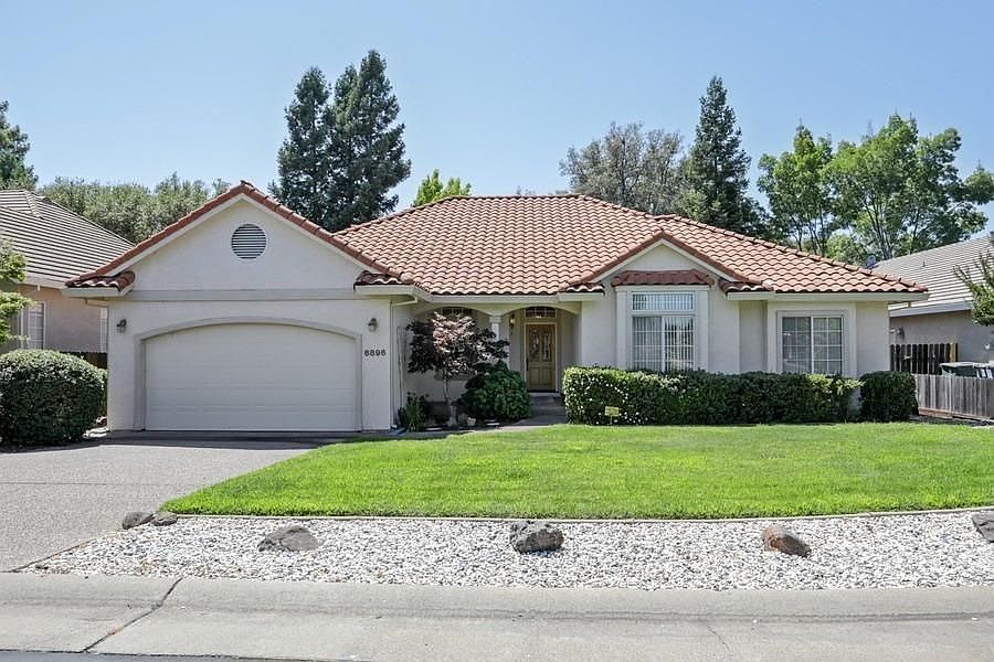 1st image of 6896 Fallsbrook Ct