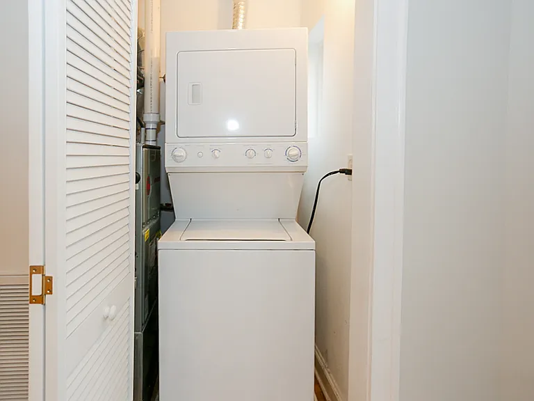 4810 N Paulina St #2E — Photo 7