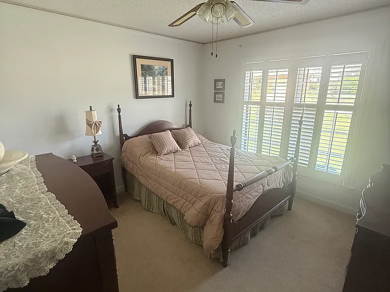 1614 Sandy Holw — Photo 14
