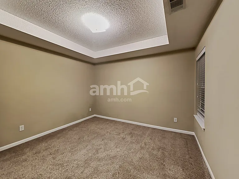 369 Hidden Creek Ln — Photo 14