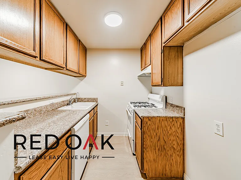 Toluca Lofts — Photo 36