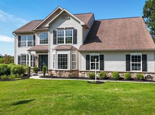 205 Fox Hollow Rd, Pottsville, PA 17901