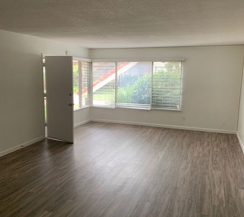 *Open House 9/22 11am1pm* Remodeled 2b/1ba In South Park With Onsite