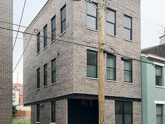 4th image of 1616 Pleasant St #A