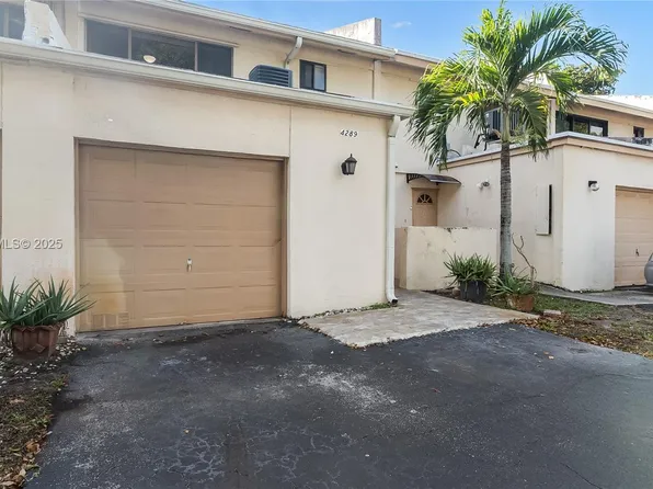 4289 NW 76th Ave, Hollywood, FL 33024