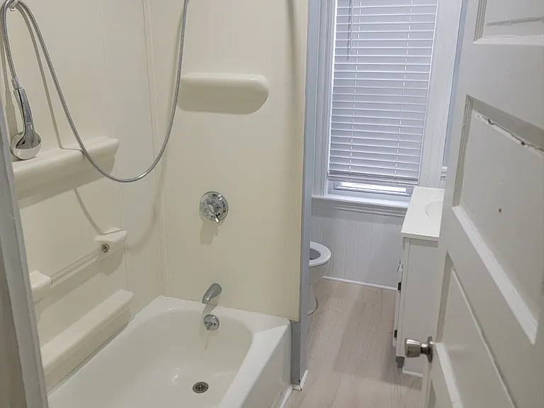 11 1/2 Winthrop Ave #2 — Photo 18