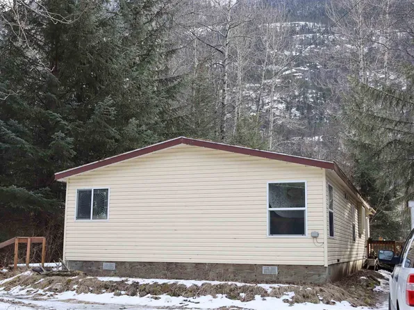 22 Liarsville Rd, Skagway, AK 99840