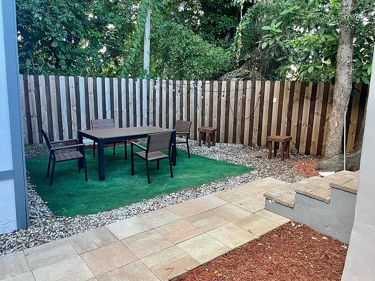 13320 NE 12th Ave — Photo 32