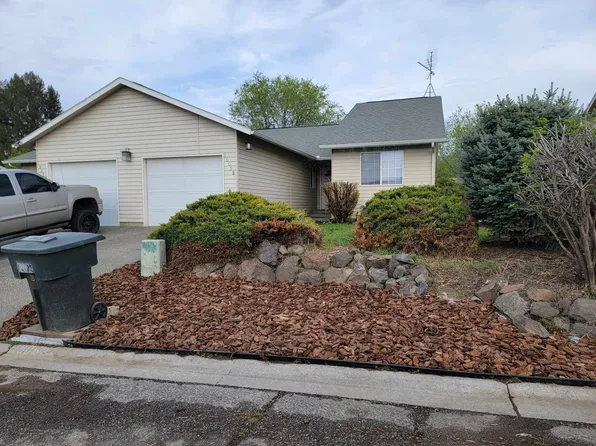 1005 Bloom Ave #B, Grandview, WA 98930