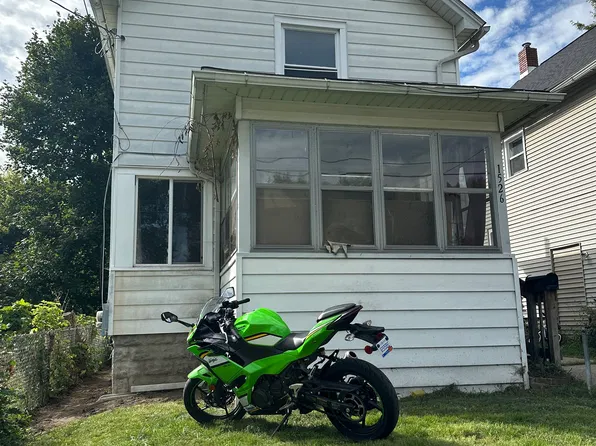 (undisclosed Address), Lansing, MI 48910
