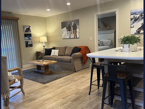 3rd image of 2025 Canyons Resort Dr APT R3