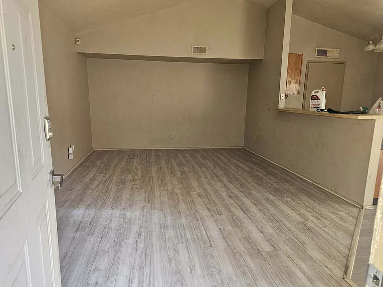 7266 Pineberry Rd — Photo 10