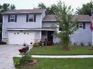 317 Robin Hood Dr, Junction City, KS 66441