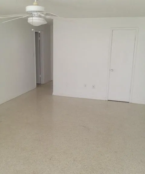 1030 Indian River Ave #4 — Photo 2