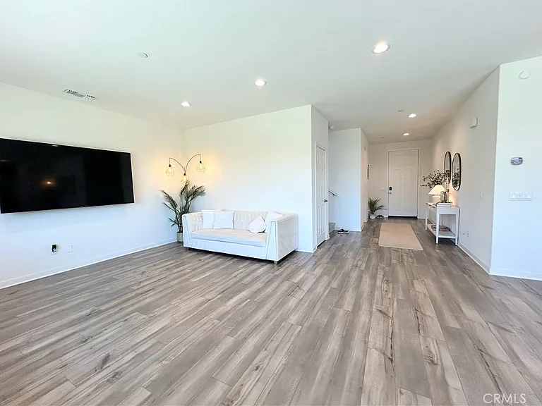 9677 Mondrian Ln — Photo 10