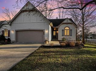 7865 W 118th Ter, Overland Park, KS 66210