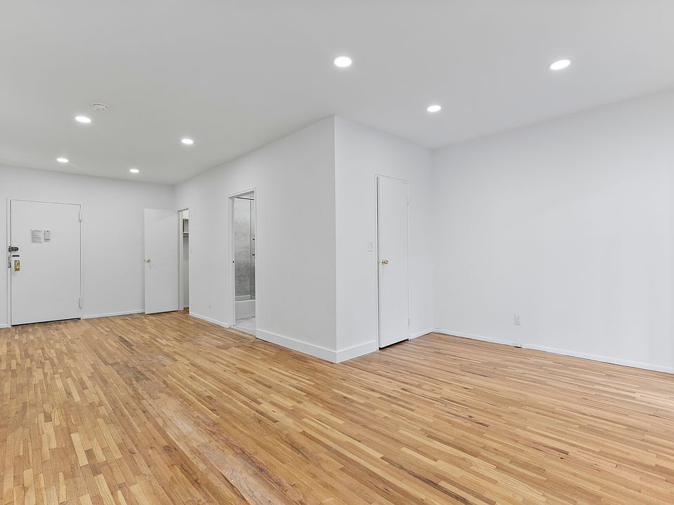1st image of 213 E 37th St #6AA