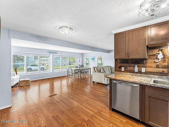 5th image of 1157 Waterway Dr