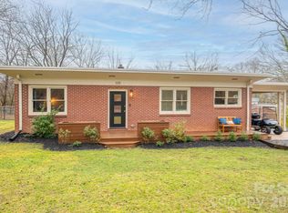 335 E Sumner St, Lincolnton, NC 28092