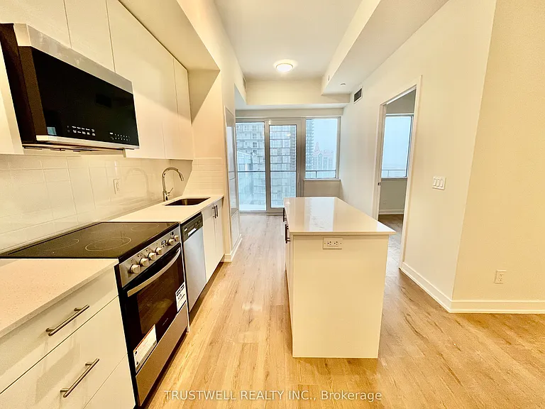 15 Ellerslie Ave #1404 — Photo 3