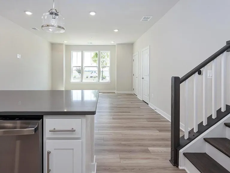 20189 Northpark Dr — Photo 5