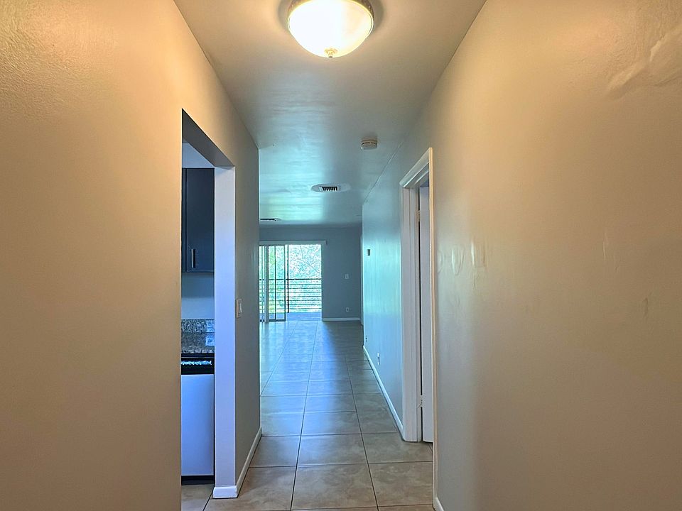 1st image of 10530-10540 NW 29th Ct