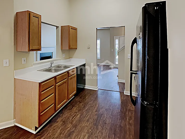 4865 Lake Park Ln — Photo 9