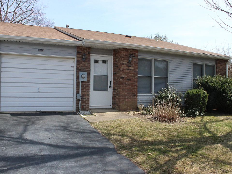 1st image of 109 Petty Pl #1000
