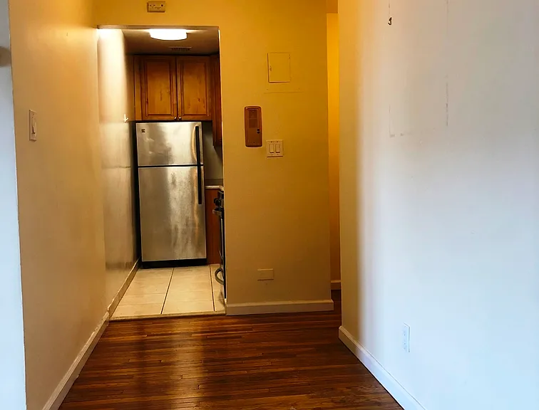23-50 Waters Edge Dr #2F — Photo 6