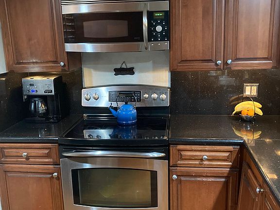 5th image of 1300 N Portofino Dr APT 103
