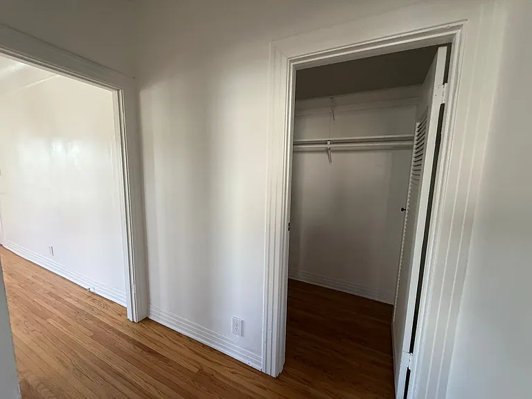1143 N Commonwealth Ave — Photo 9