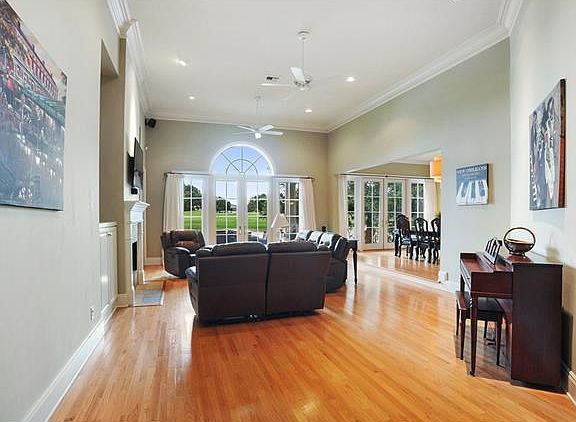 5th image of 98 Harbour Town Ct