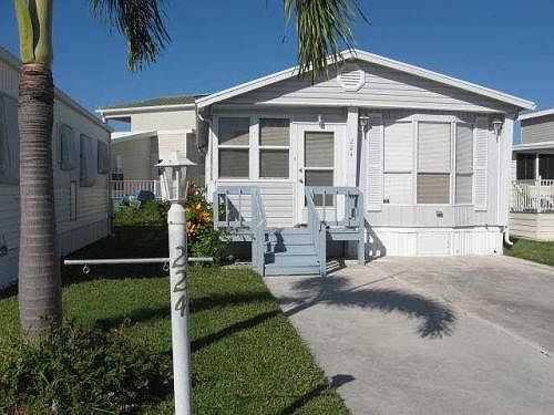 1st image of 224 Nettles Blvd