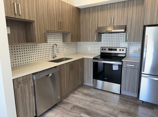 320 Mills Rd #10, Kelowna, BC V1X4G8
