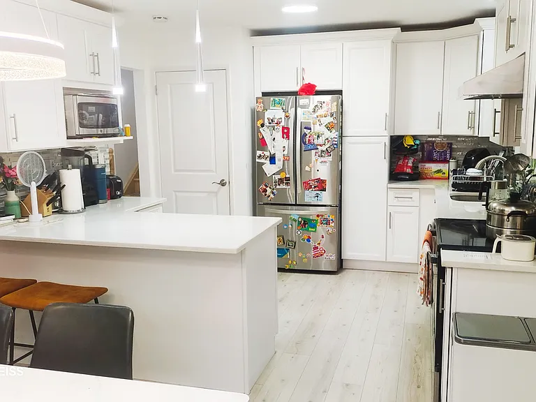50 Concord Ave — Photo 2