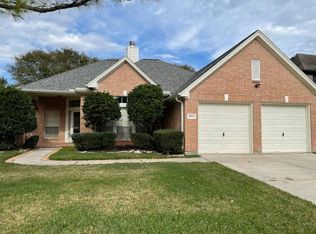 10841 Sycamore Dr S, La Porte, TX 77571