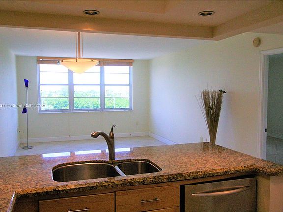 4th image of 1020 Meridian Ave APT 712